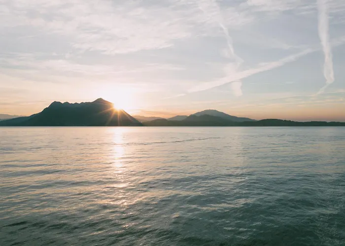 Romantic Vista Apartment Stresa